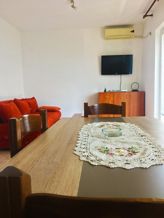 Milmaris Apartments Тиват Экстерьер фото