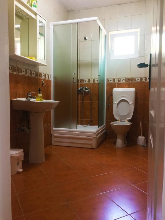 Milmaris Apartments Тиват Экстерьер фото