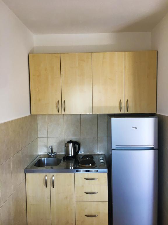 Milmaris Apartments Тиват Экстерьер фото